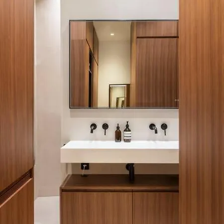 Haussmannien 156m2 Avec Balcon Filant باريس