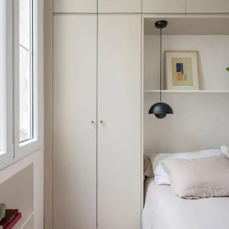 Haussmannien 156m2 Avec Balcon Filant شقة